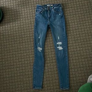 Levi’s 720 High rise super skinny jeans 24x30